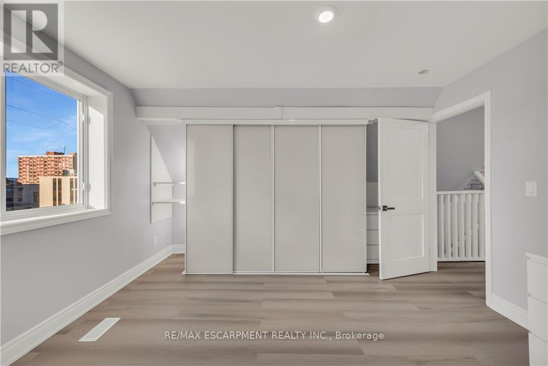 Upper - 51 Wellington Street S, Hamilton, Ontario  L8N 2P9 - Photo 23 - X12717736