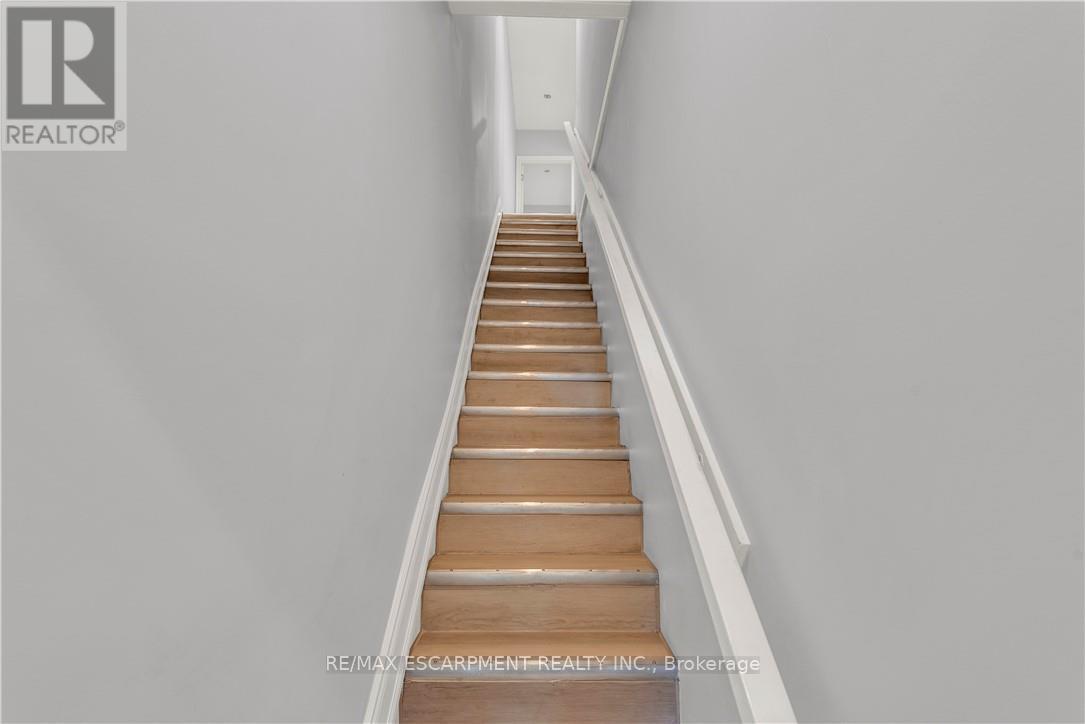 Upper - 51 Wellington Street S, Hamilton, Ontario  L8N 2P9 - Photo 5 - X12717736