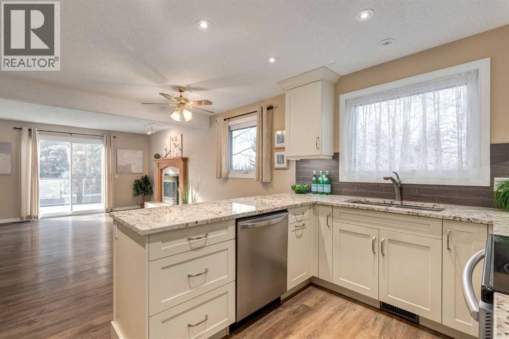 3 Hawkcliff Way Nw, Calgary, Alberta  T3G 2R8 - Photo 12 - A2279062