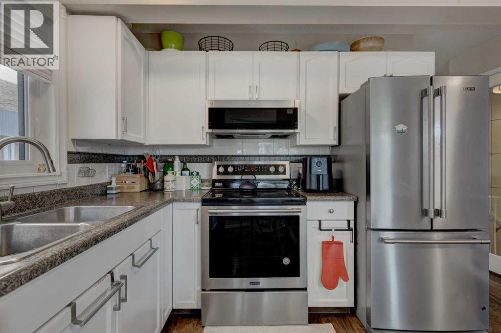 211 Christie Park Mews Sw, Calgary, Alberta  T3H 3H2 - Photo 10 - A2280173