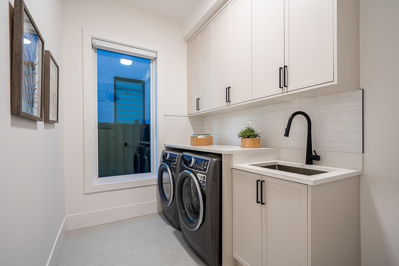 15569 Oxenham Avenue, White Rock, British Columbia  V4B 2J2 - Photo 27 - R3079625