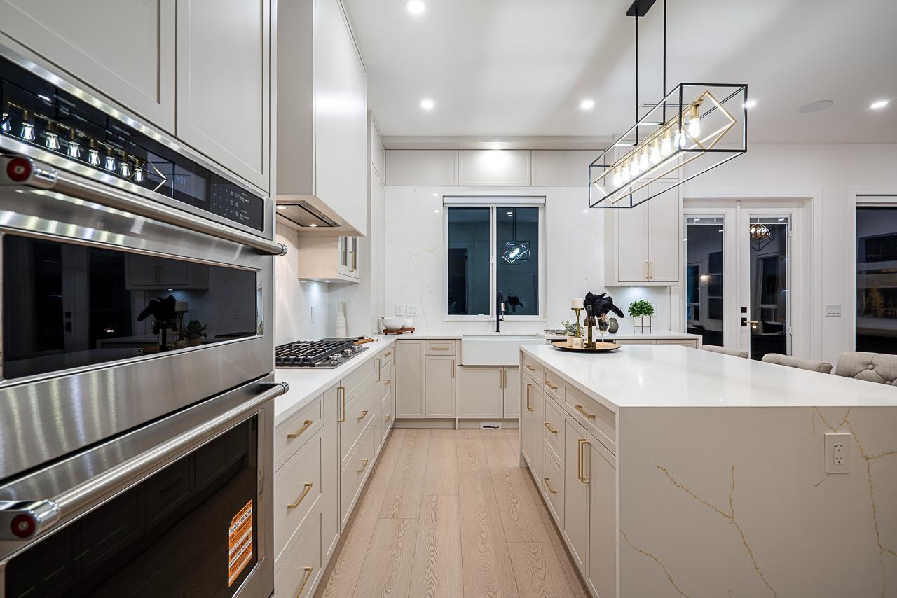 15569 Oxenham Avenue, White Rock, British Columbia  V4B 2J2 - Photo 7 - R3079625