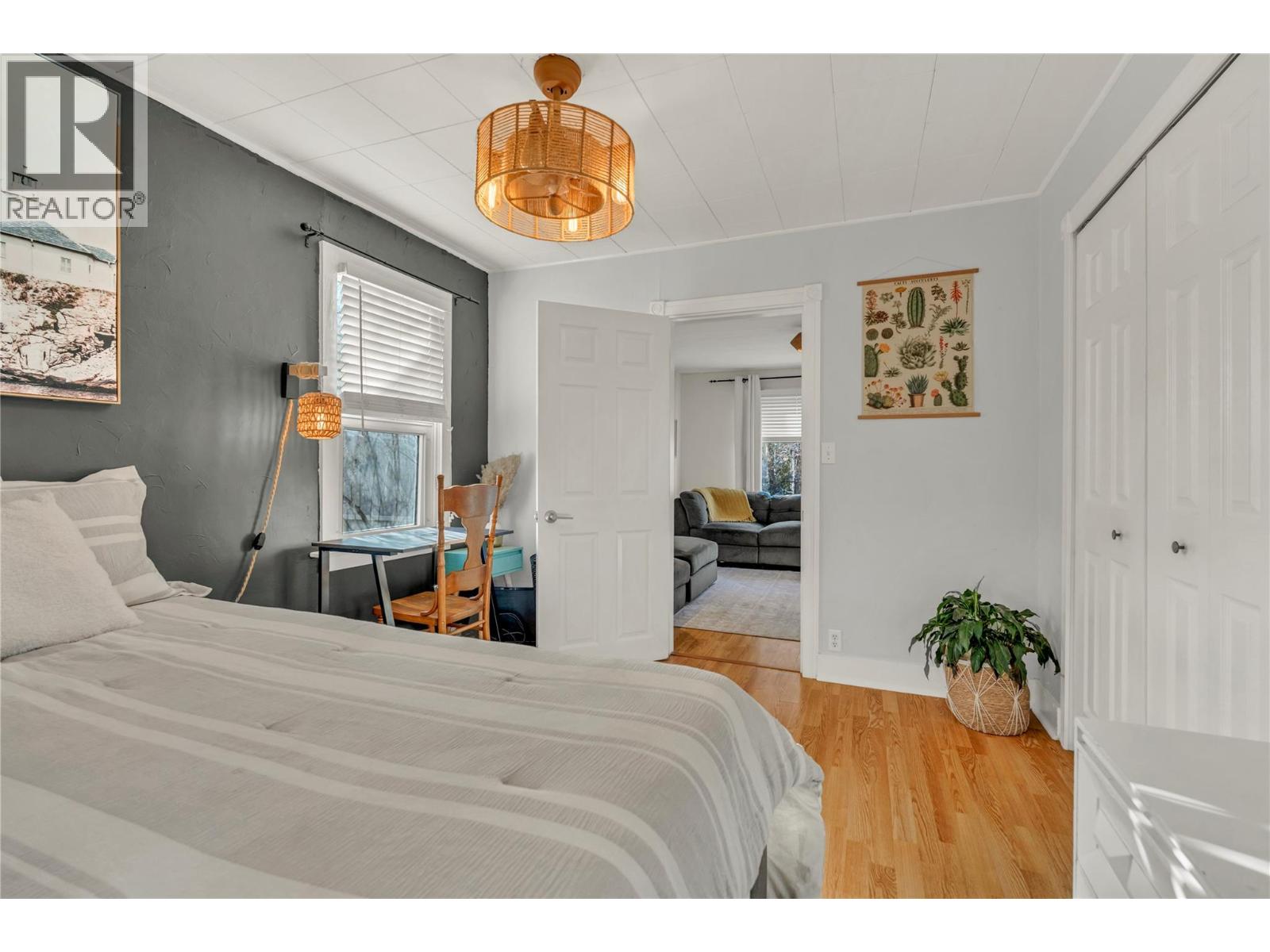 10120 Julia Street, Summerland, British Columbia  V0H 1Z5 - Photo 10 - 10373111