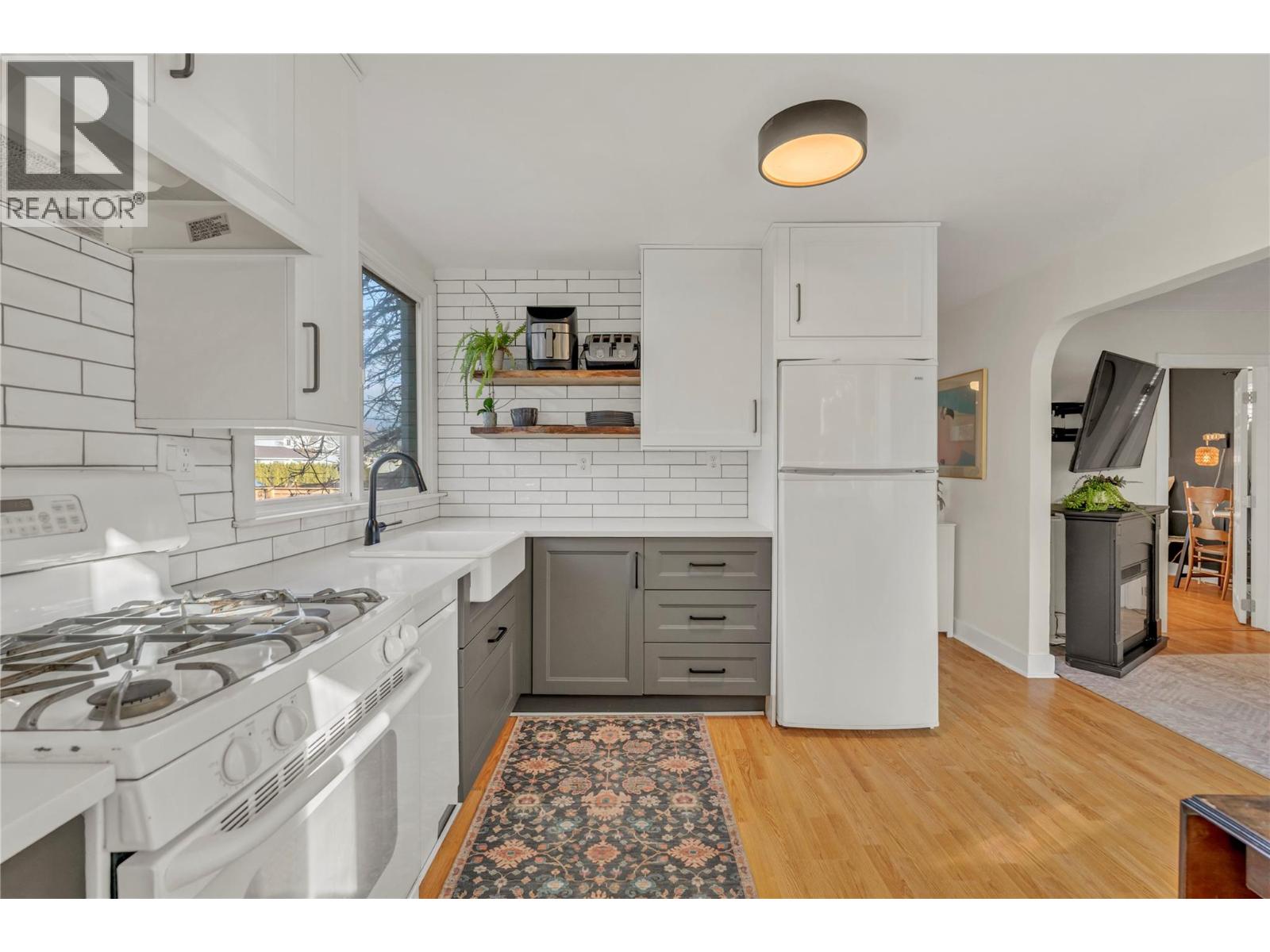 10120 Julia Street, Summerland, British Columbia