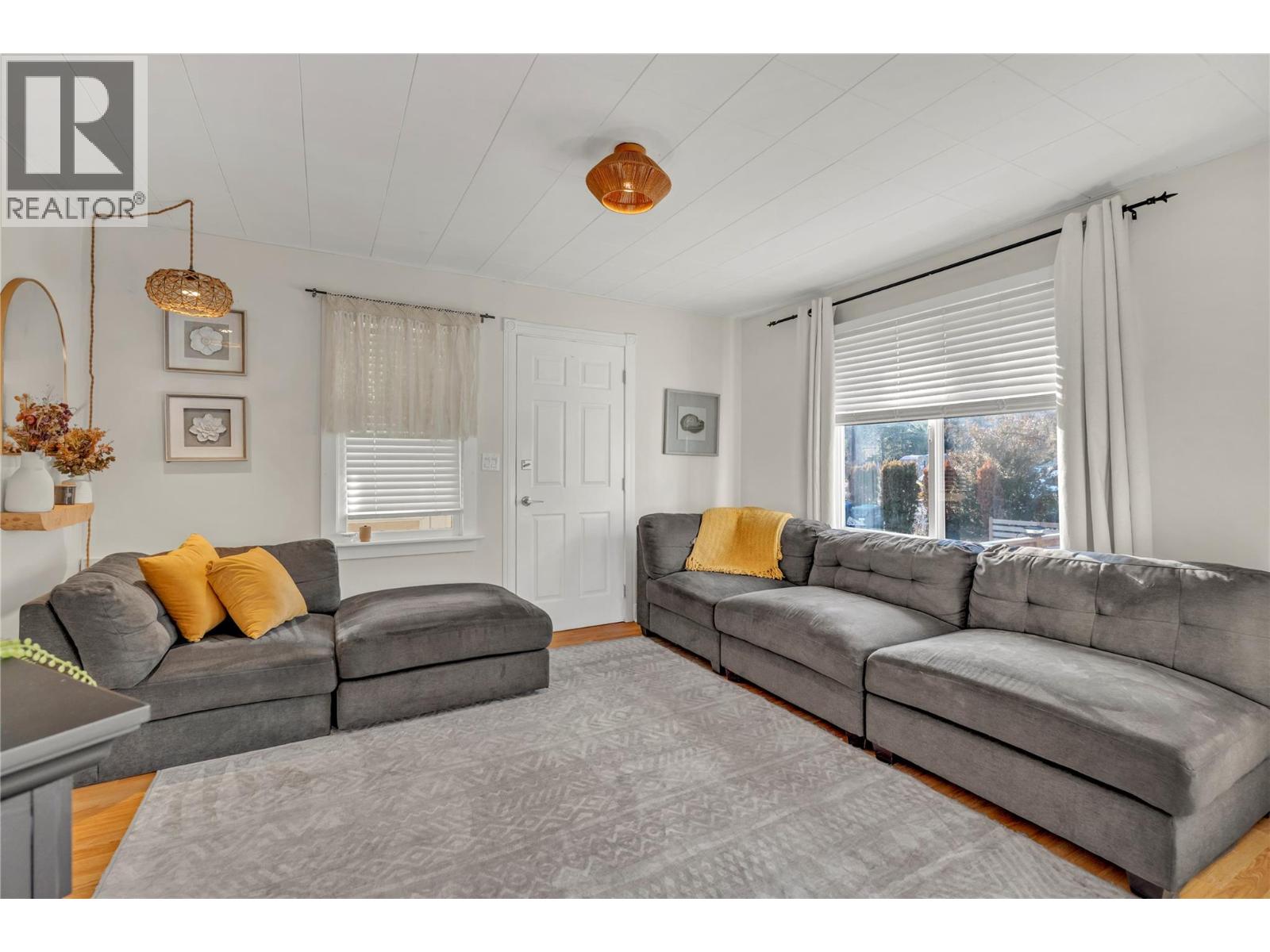 10120 Julia Street, Summerland, British Columbia  V0H 1Z5 - Photo 4 - 10373111