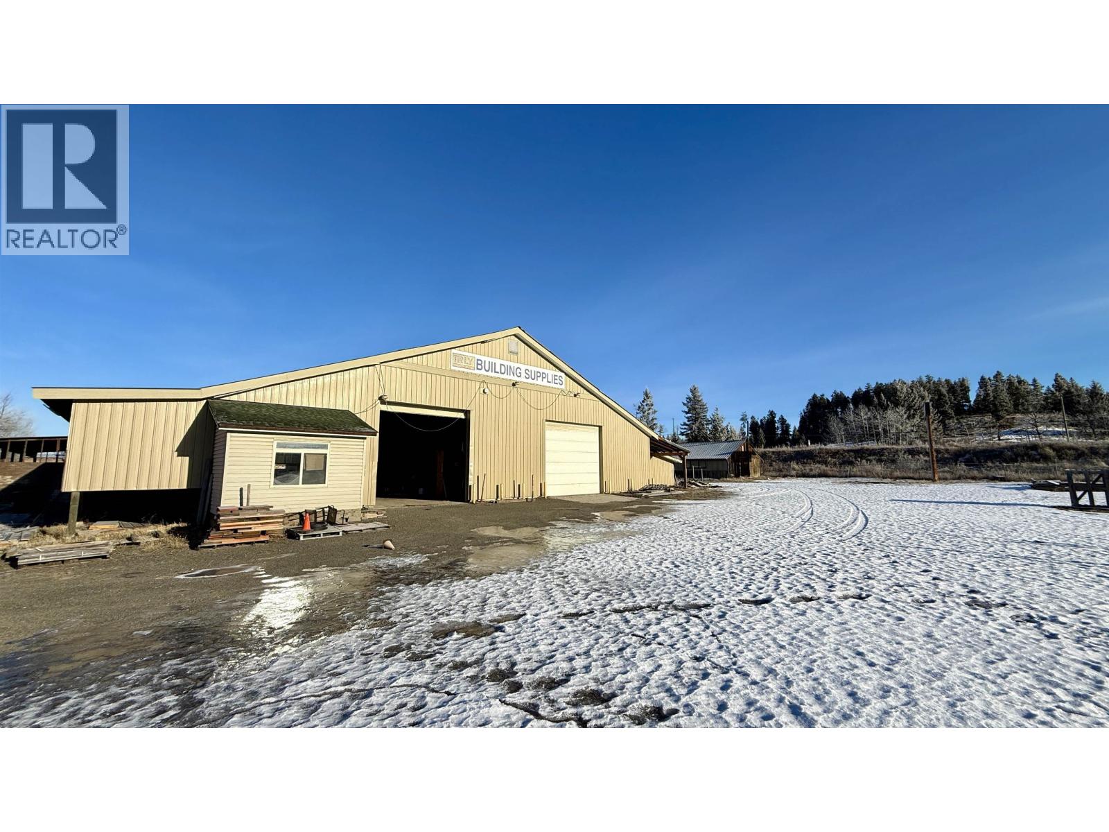 4945 Easzee Drive, 108 Mile Ranch, British Columbia  V0K 2Z0 - Photo 12 - C8075364