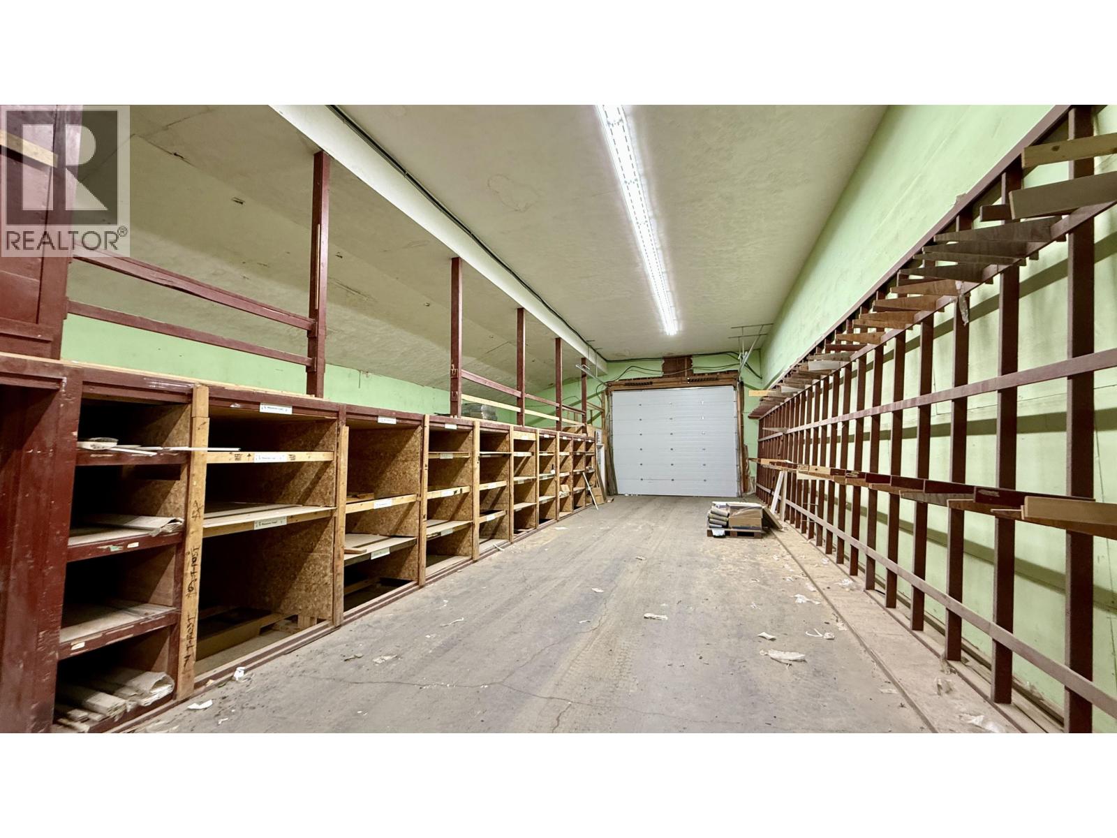 4945 Easzee Drive, 108 Mile Ranch, British Columbia  V0K 2Z0 - Photo 5 - C8075364