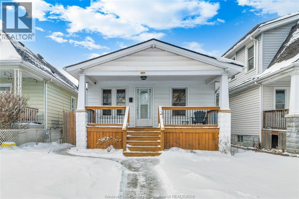 MLS# 26001631: 1277 Lincoln, Windsor, Canada