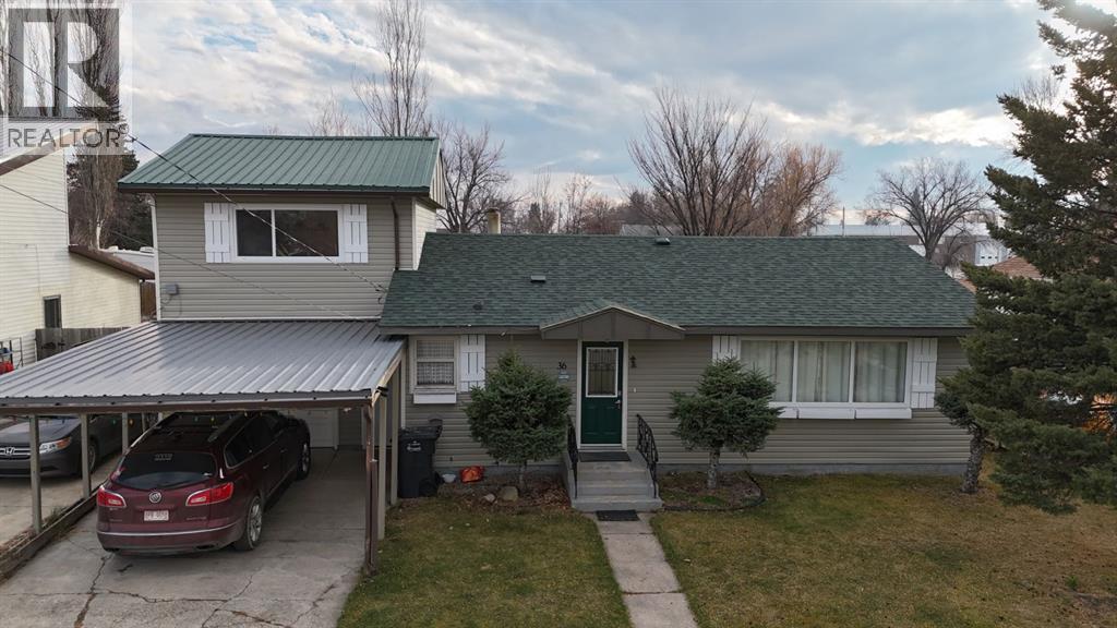 36 W Harker Avenue, Magrath, Alberta