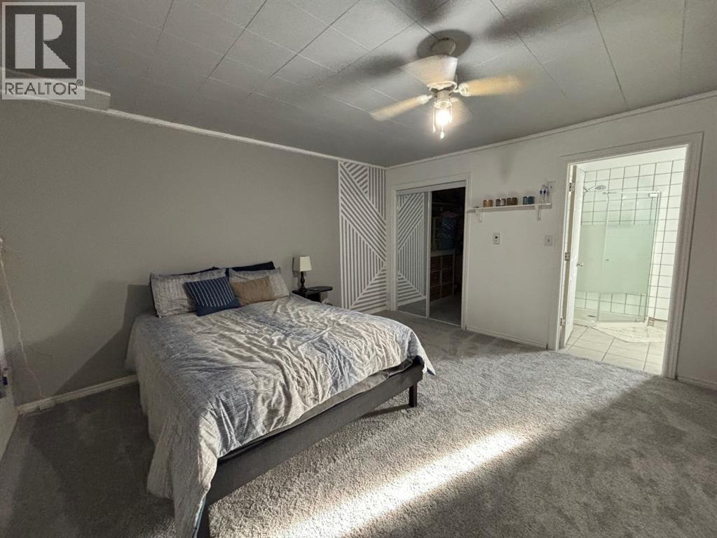 36 W Harker Avenue, Magrath, Alberta  T0K 1J0 - Photo 15 - A2280422