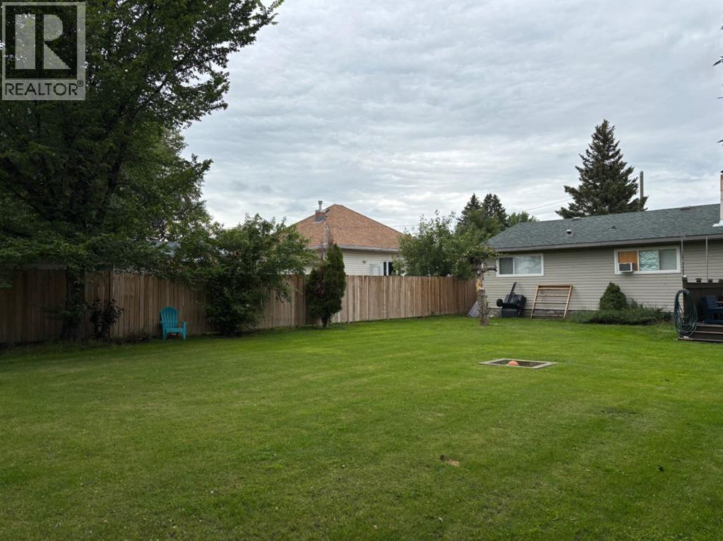 36 W Harker Avenue, Magrath, Alberta  T0K 1J0 - Photo 26 - A2280422