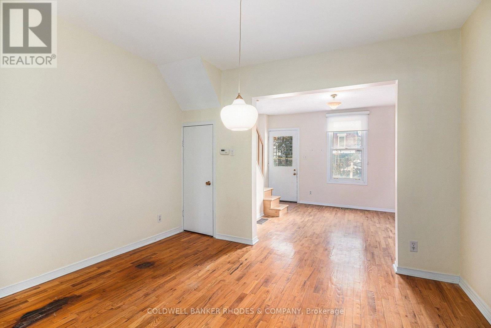 129 Elm Street, Ottawa, Ontario  K1R 6N4 - Photo 8 - X12543366