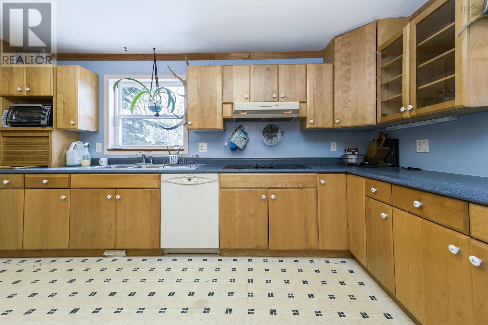 70 Hurricane Lane, Eastern Passage, Nova Scotia  B3G 1S3 - Photo 15 - 202601254