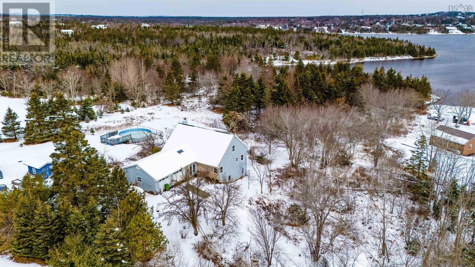 70 Hurricane Lane, Eastern Passage, Nova Scotia  B3G 1S3 - Photo 2 - 202601254