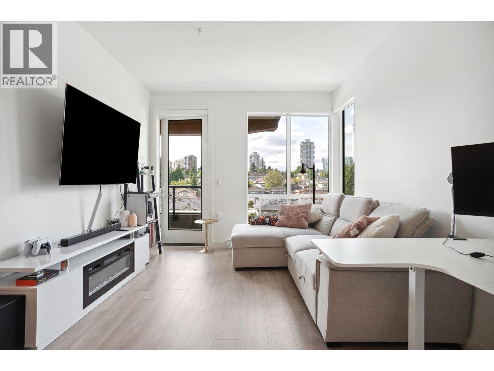 420 7599 15TH STREET, Burnaby, British Columbia