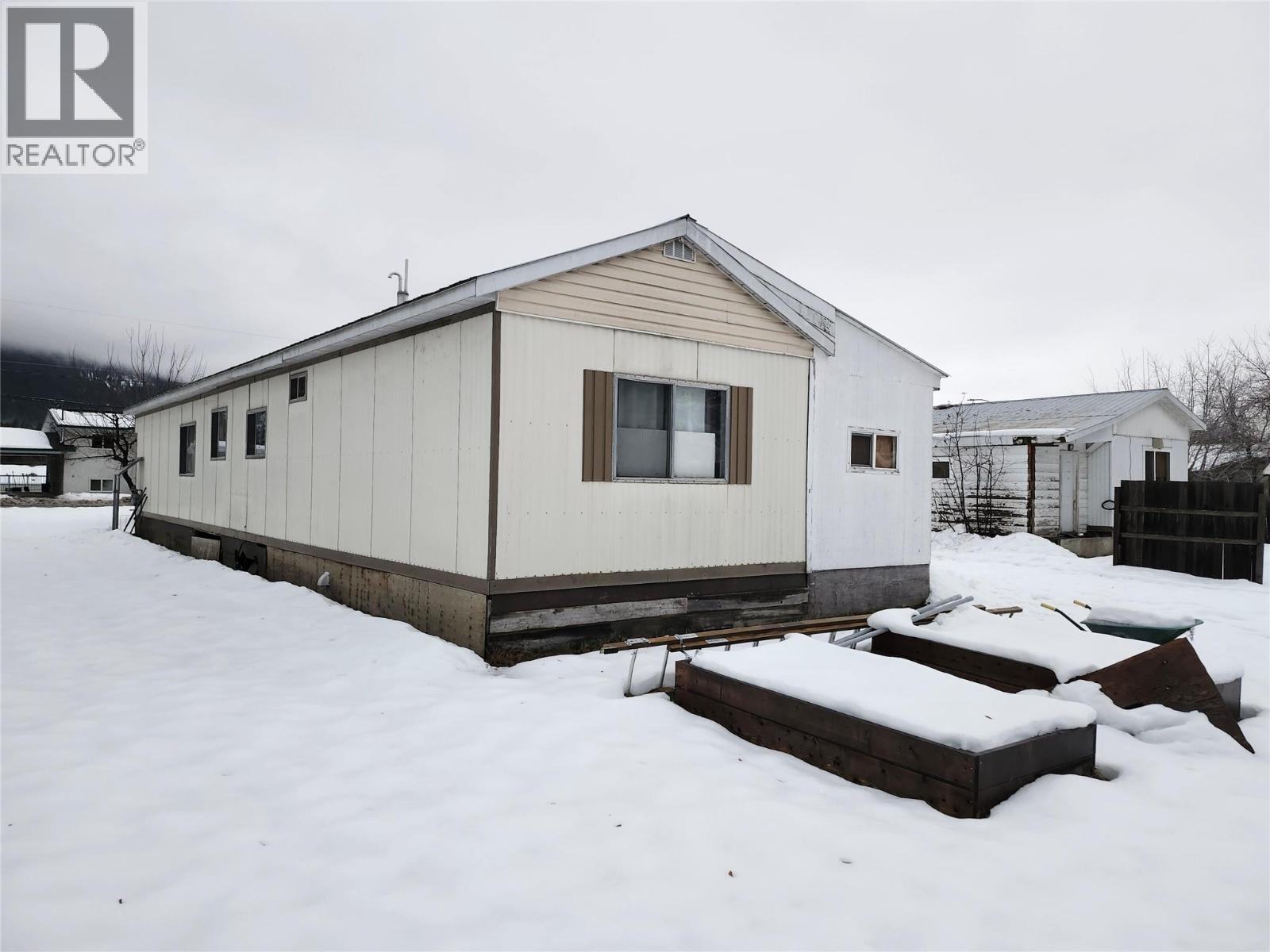 327 Edward Street, Revelstoke, British Columbia  V0E 2S0 - Photo 19 - 10372312