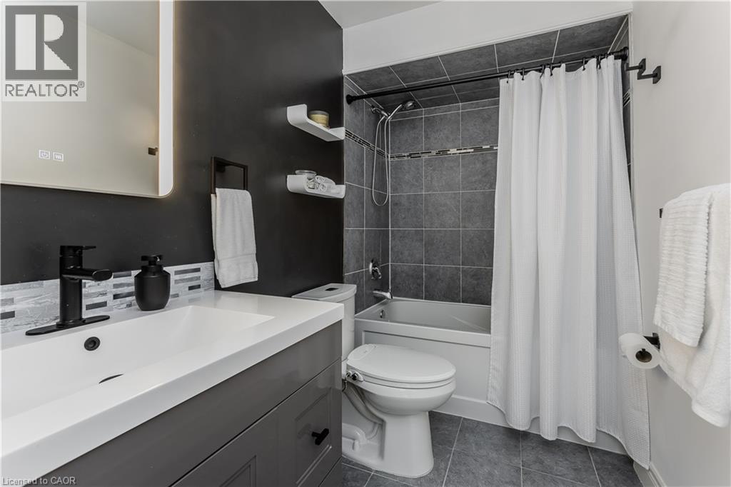 12 Thornlodge Drive, Waterdown, Ontario  L0R 2H3 - Photo 27 - 40798842