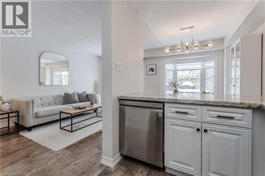 12 Thornlodge Drive, Waterdown, Ontario  L0R 2H3 - Photo 5 - 40798842