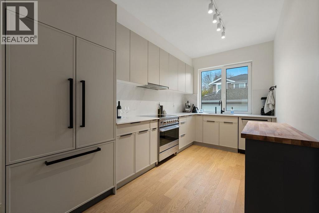 27 632 E 3rd Street, North Vancouver, British Columbia  V7L 1G7 - Photo 3 - R3078968