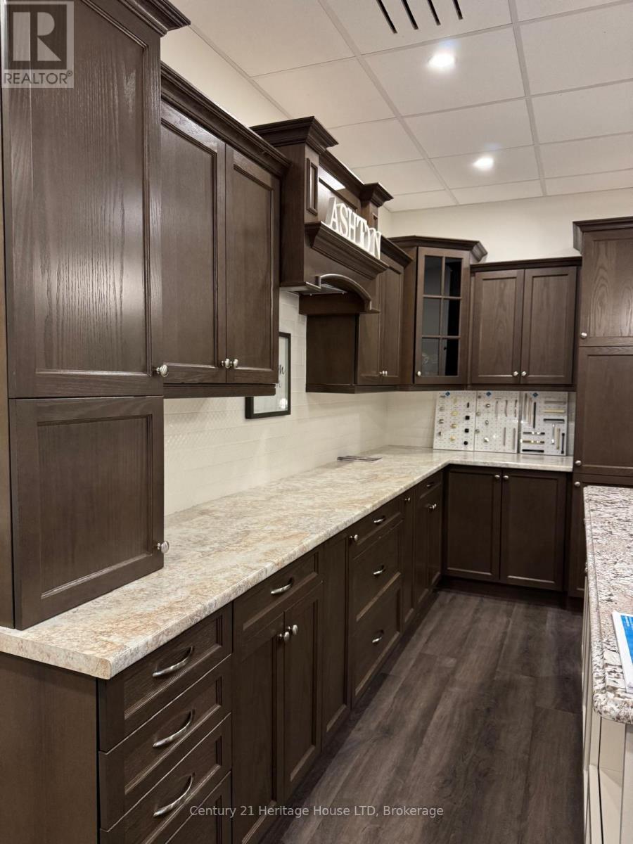 801 Burwell Street, Fort Erie, Ontario  L2A 0E3 - Photo 15 - X12713724