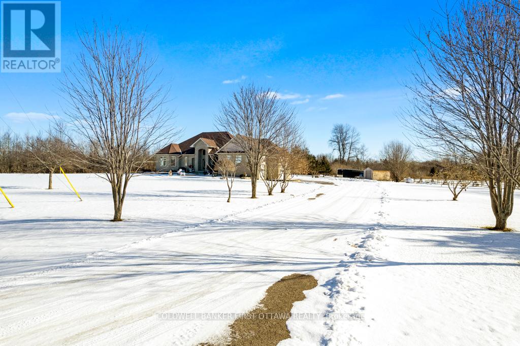 556 West Point Drive, Drummond/north Elmsley, Ontario  K7H 3C7 - Photo 2 - X12717772