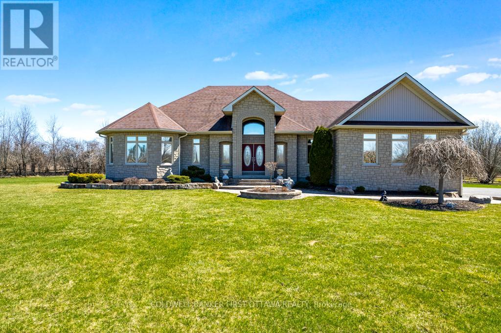 556 West Point Drive, Drummond/north Elmsley, Ontario  K7H 3C7 - Photo 7 - X12717772