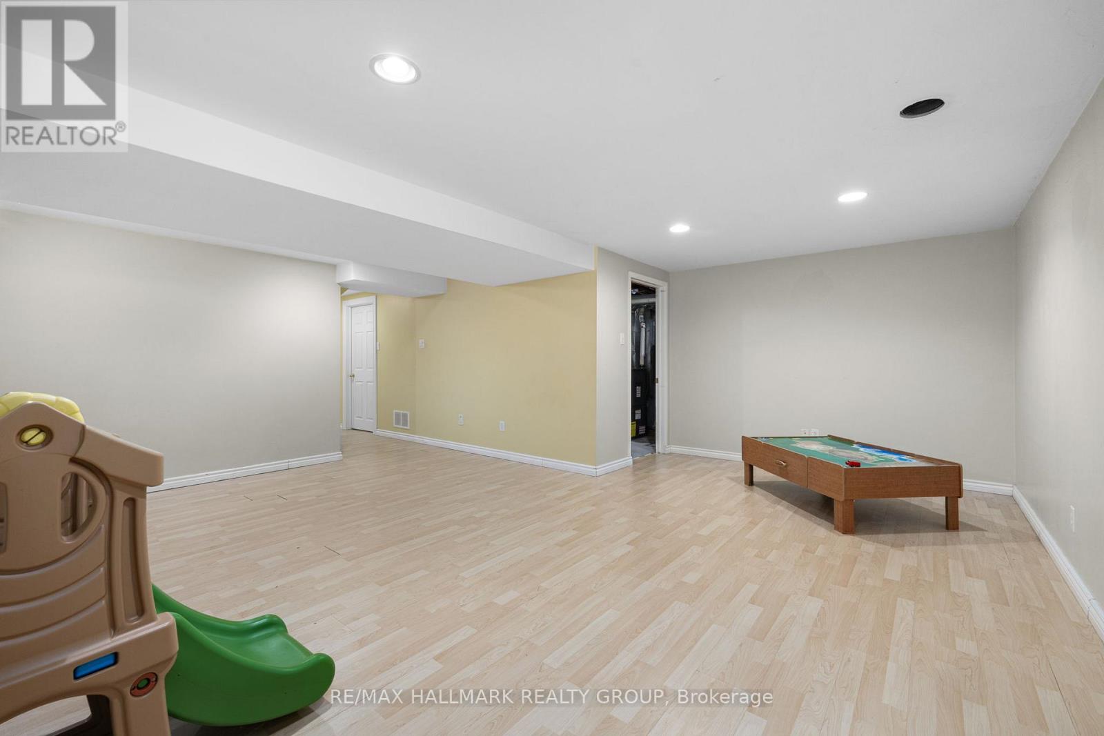 60 Ipswich Terrace, Ottawa, Ontario  K2K 2R3 - Photo 29 - X12717842