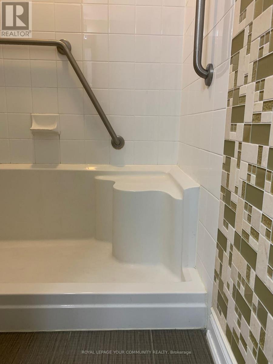 A1020 - 11211 Yonge Street, Richmond Hill, Ontario  L4S 0E9 - Photo 18 - N12469240