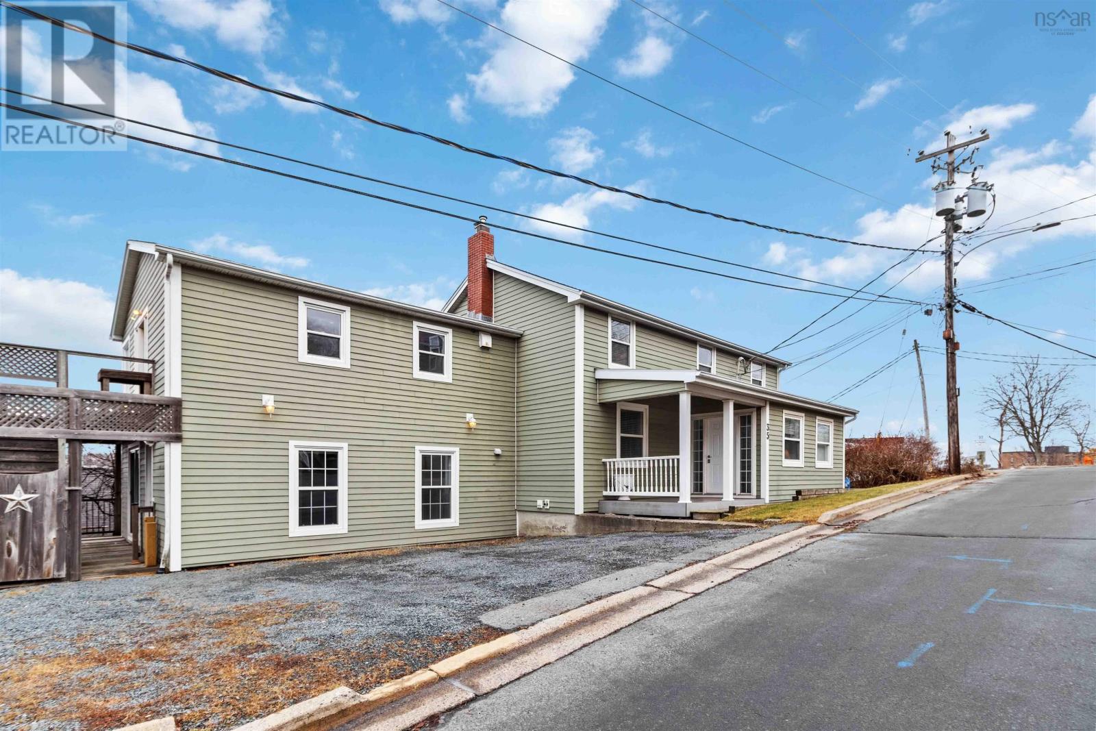 35 Mcfatridge Road, Halifax, Nova Scotia  B3N 2R2 - Photo 2 - 202601256