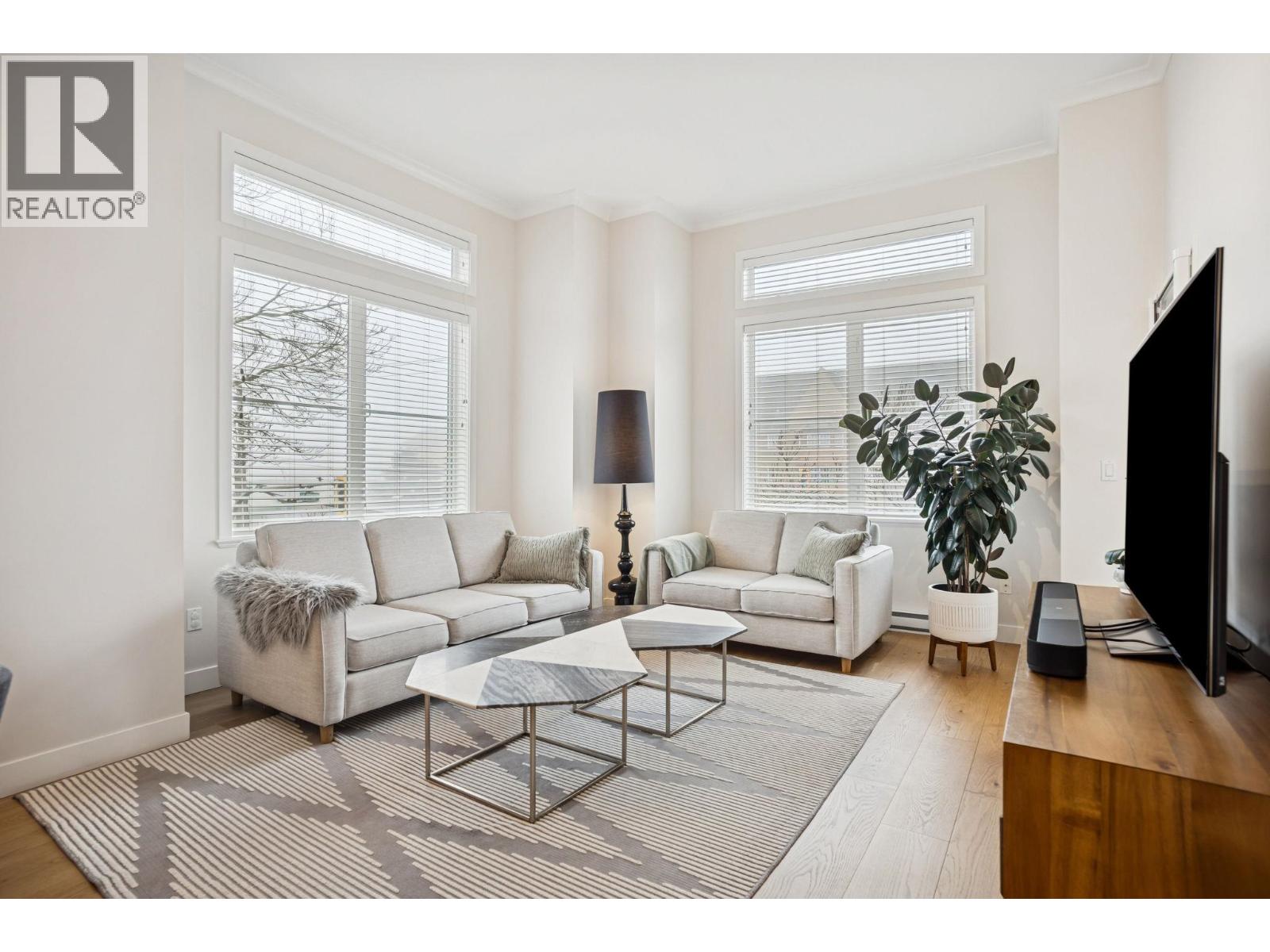 304 1375 View Crescent, Delta, British Columbia  V4L 0A3 - Photo 1 - R3081803