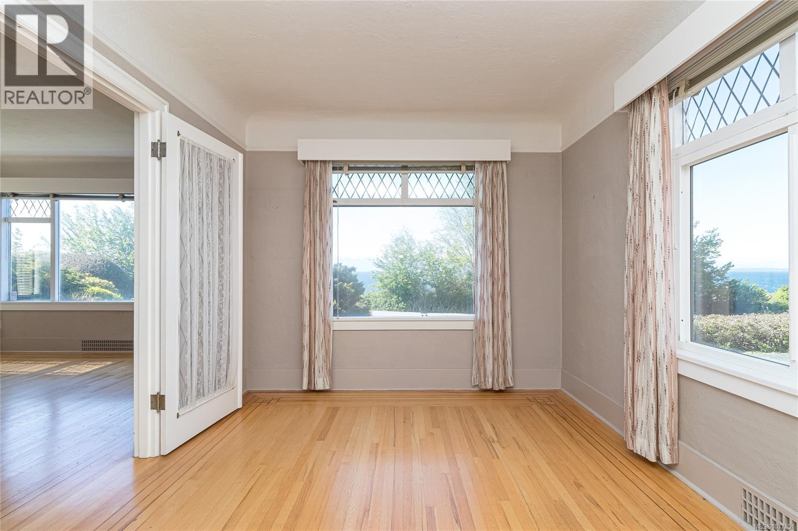 690 Dallas Rd, Victoria, British Columbia  V8V 1B7 - Photo 18 - 1017851