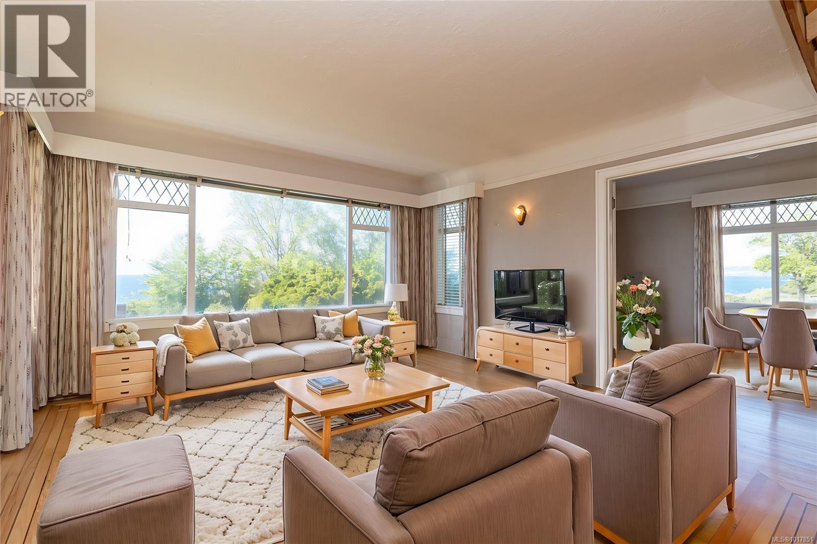 690 Dallas Rd, Victoria, British Columbia  V8V 1B7 - Photo 11 - 1017851