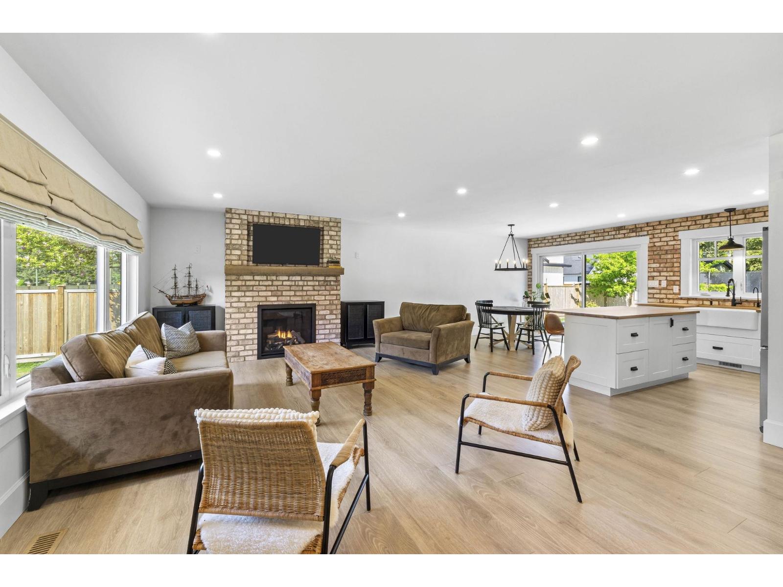 24633 56 AVENUE, Langley, British Columbia