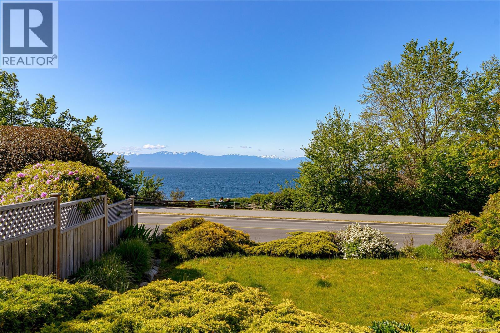 690 Dallas Rd, Victoria, British Columbia  V8V 1B7 - Photo 52 - 1017851