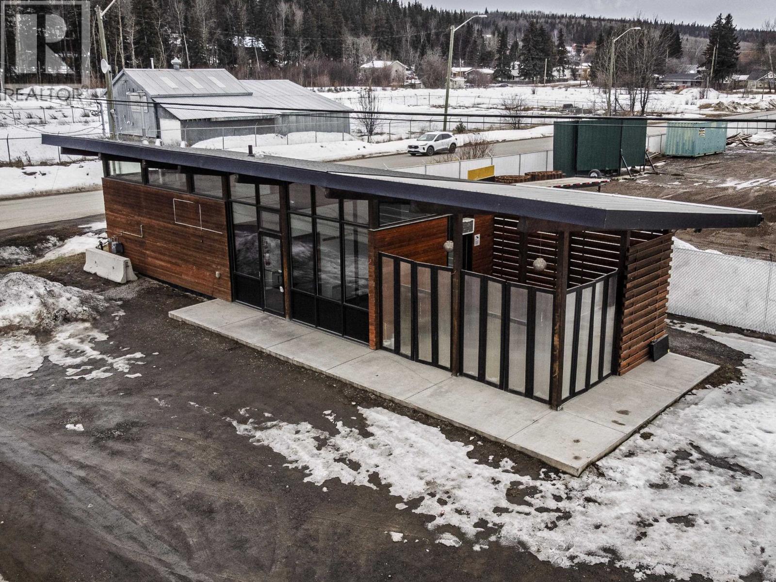 103 W 2nd Street, Vanderhoof, British Columbia  V0J 3A0 - Photo 1 - C8075357