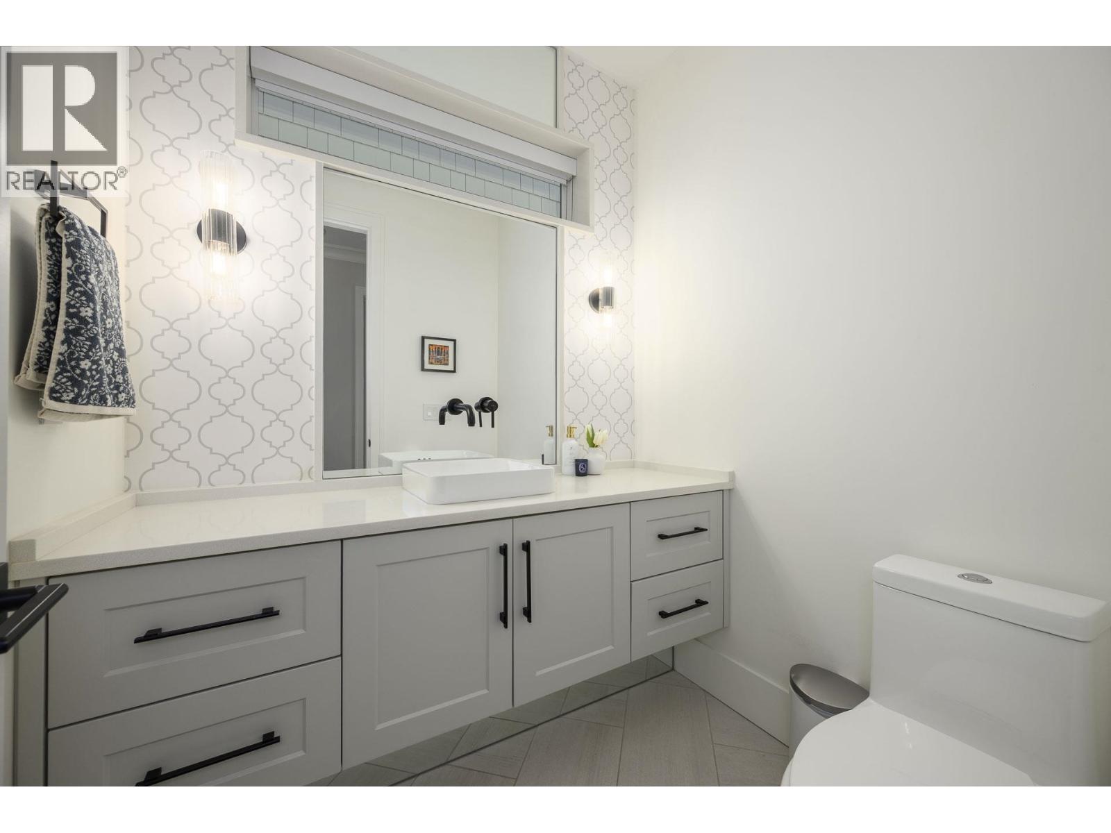 702 Robinson Street, Coquitlam, British Columbia  V3J 2W9 - Photo 11 - R3081841