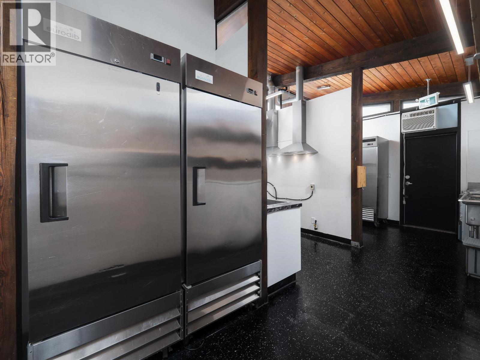 103 W 2nd Street, Vanderhoof, British Columbia  V0J 3A0 - Photo 11 - C8075357