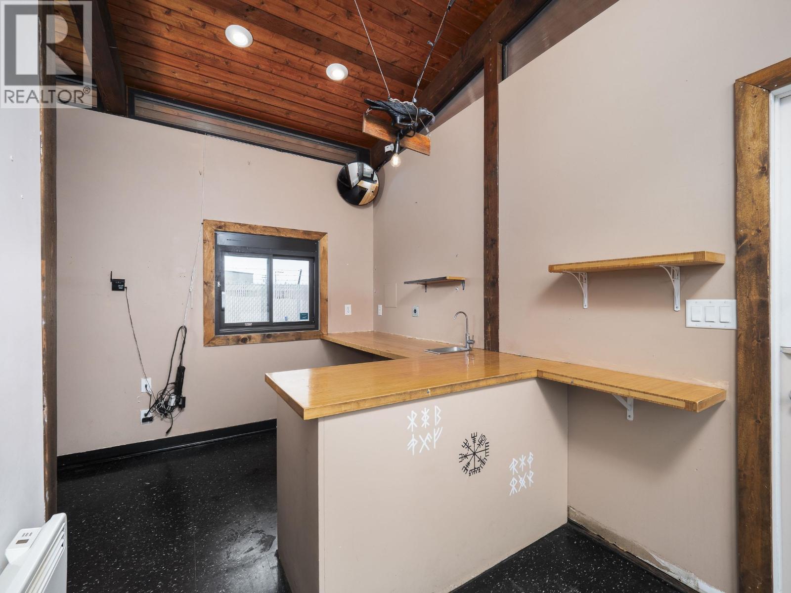 103 W 2nd Street, Vanderhoof, British Columbia  V0J 3A0 - Photo 10 - C8075357