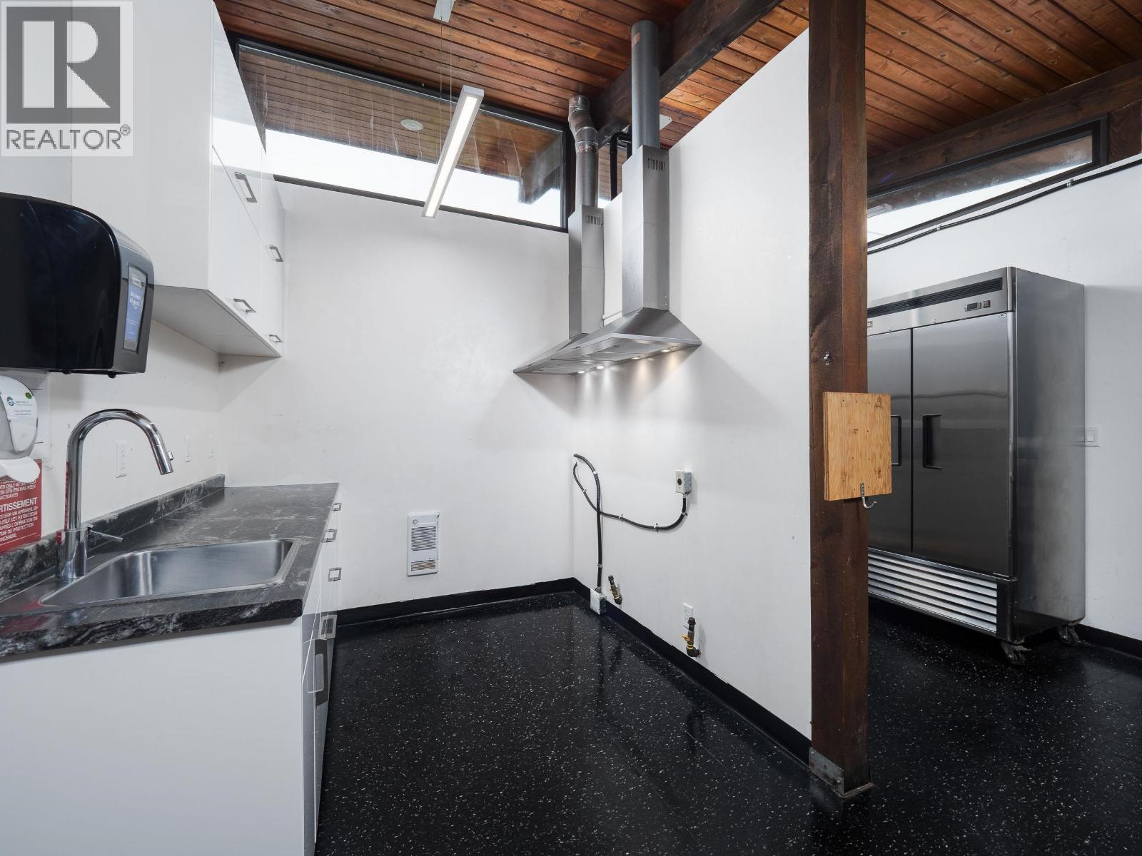 103 W 2nd Street, Vanderhoof, British Columbia  V0J 3A0 - Photo 22 - C8075357