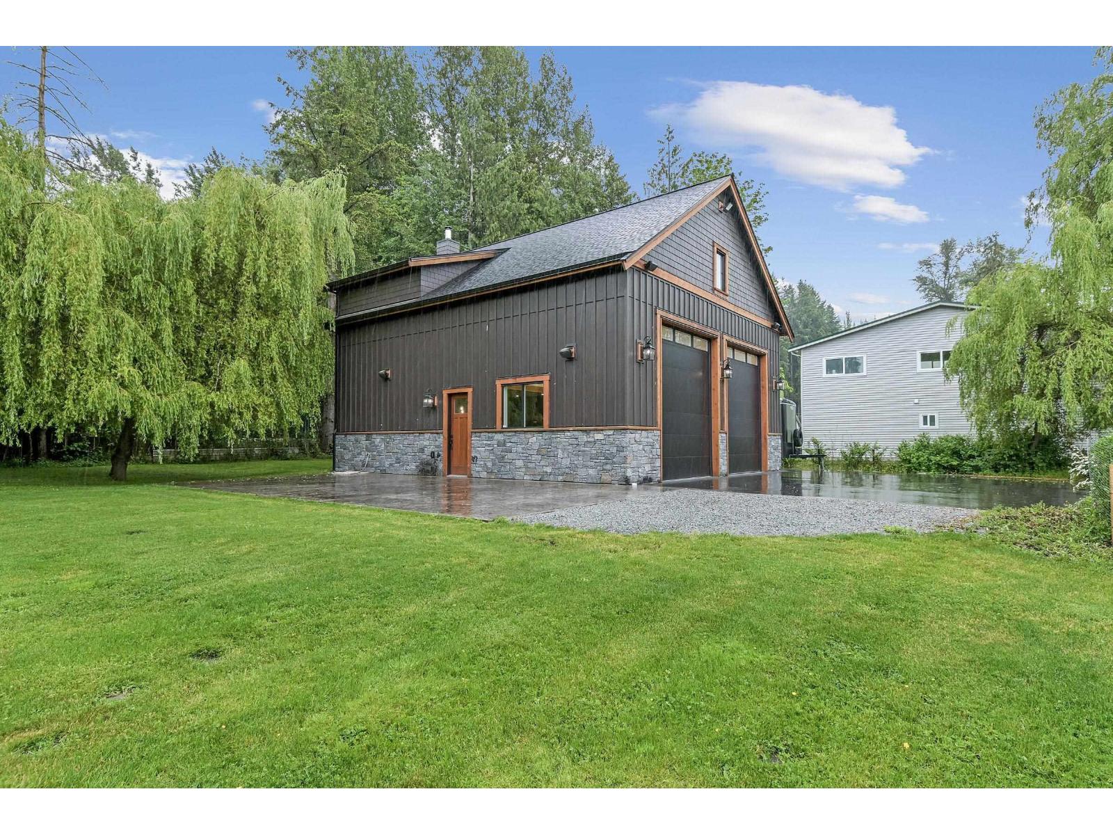 148 Clovermeadow Crescent, Langley, British Columbia  V2Z 2R1 - Photo 2 - R3081421