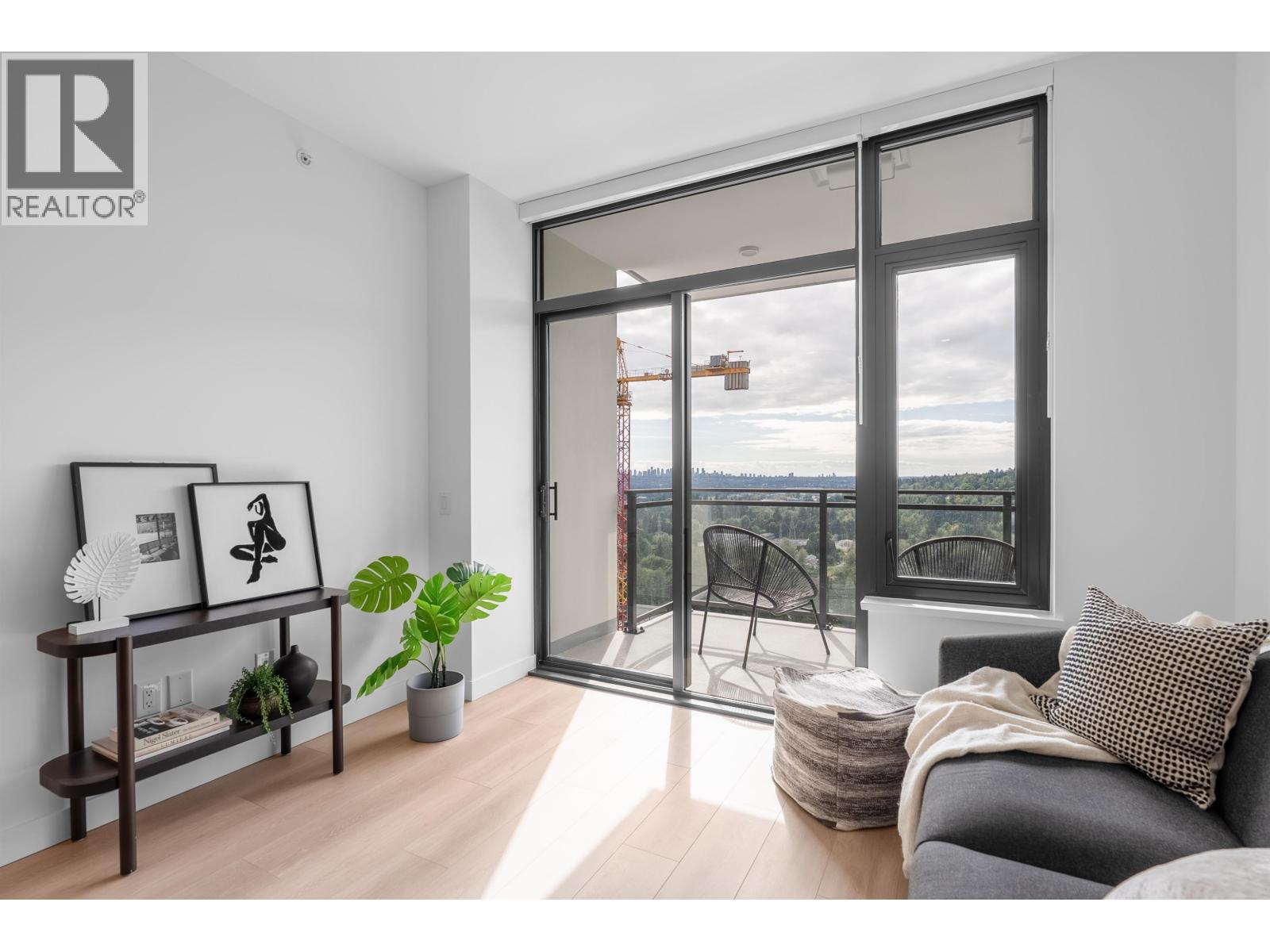 2203 626 Claremont Street, Coquitlam, British Columbia  V3J 0T1 - Photo 5 - R3081300