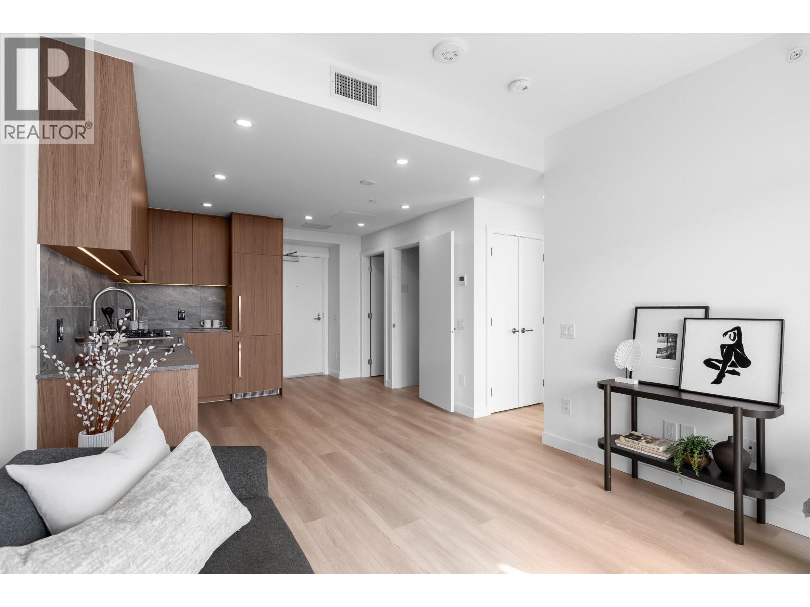 2203 626 Claremont Street, Coquitlam, British Columbia  V3J 0T1 - Photo 12 - R3081300