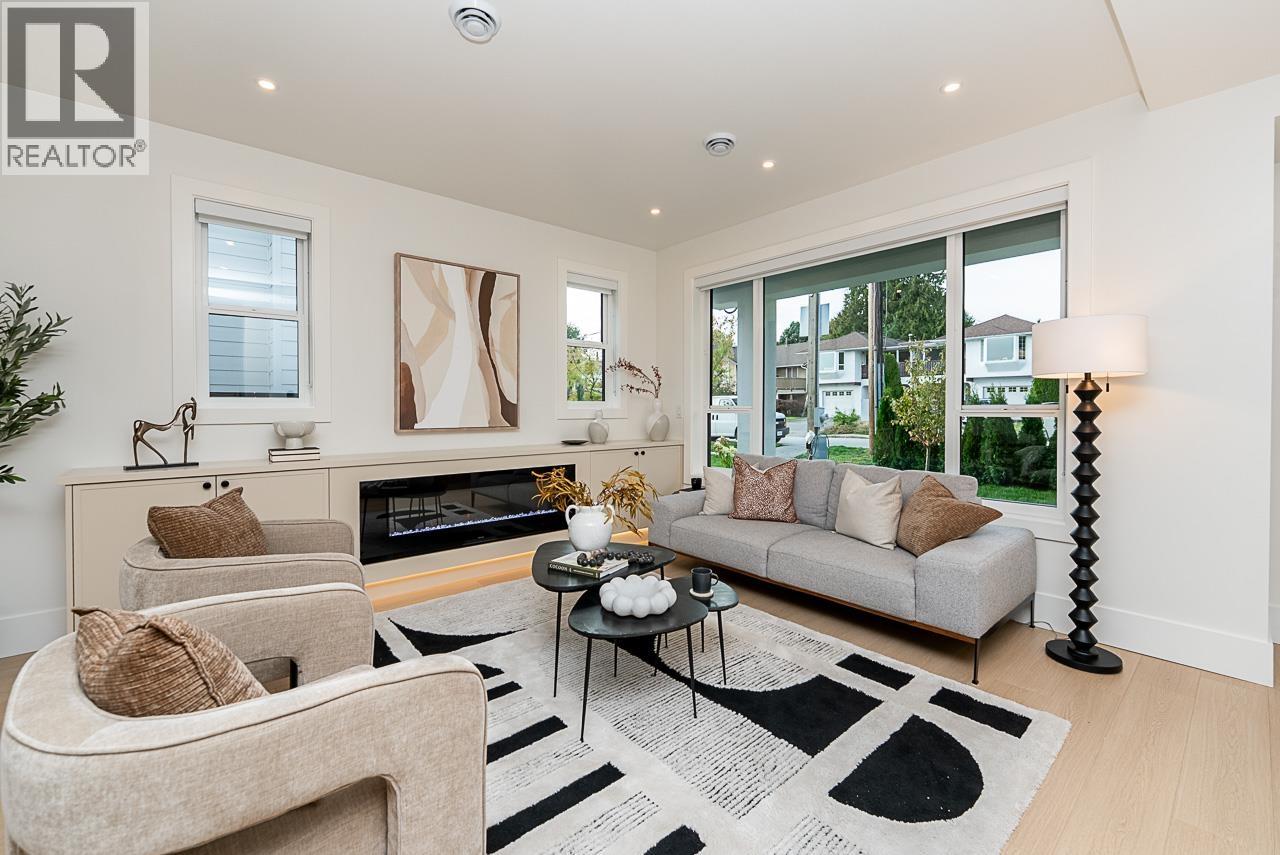 101 646 Girard Avenue, Coquitlam, British Columbia  V3K 1S8 - Photo 3 - R3081511