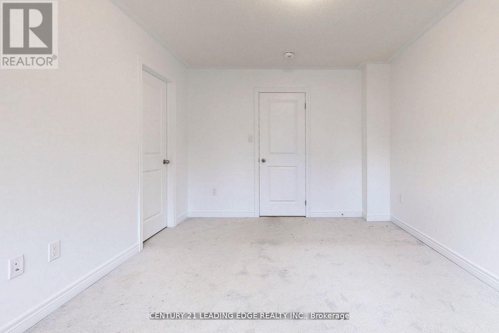 3952 Leonardo Street, Burlington, Ontario  L7M 0Z7 - Photo 17 - W12717492