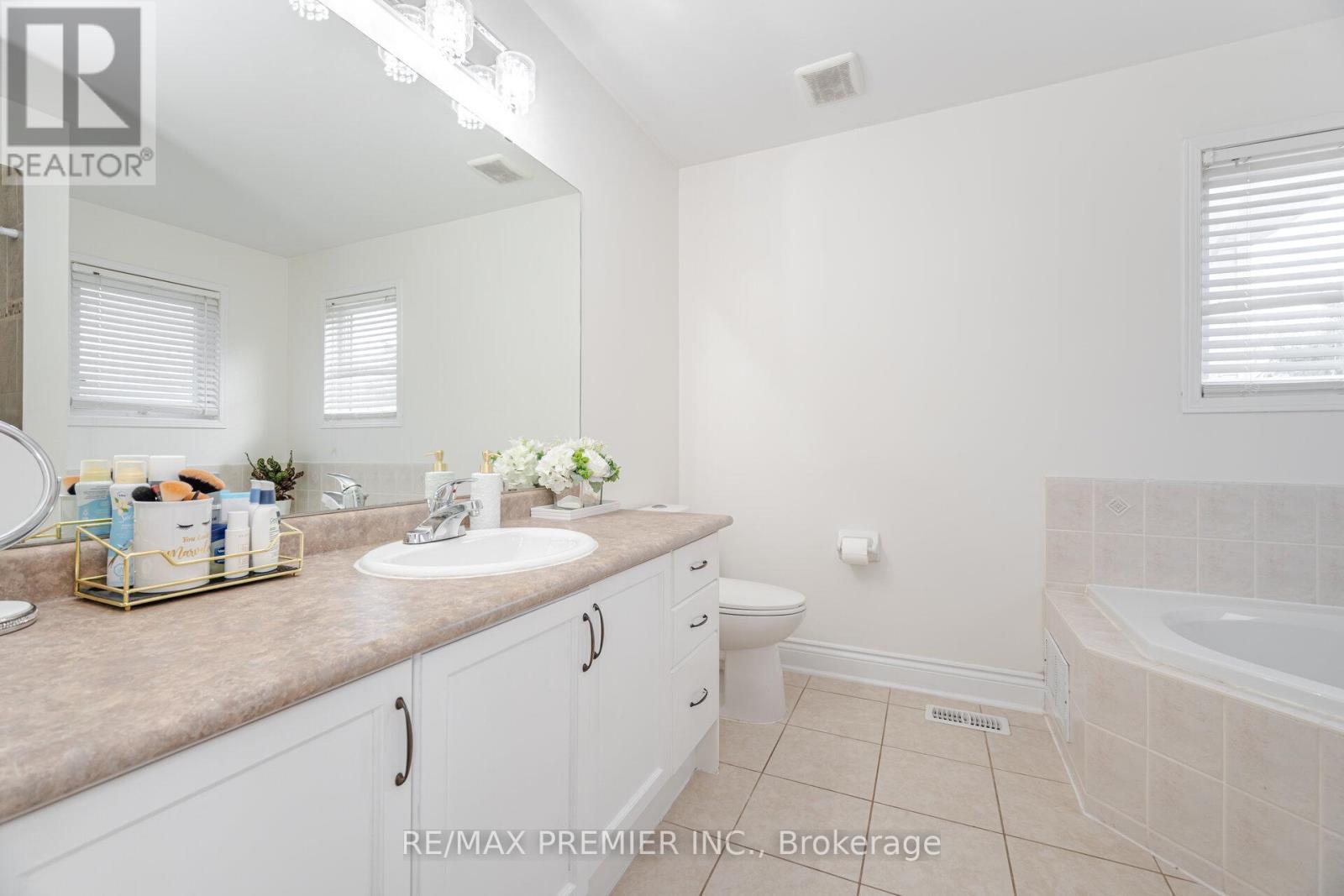 117 Professor Day Drive, Bradford West Gwillimbury (Bradford), Ontario  L3Z 3C1 - Photo 23 - N12717826