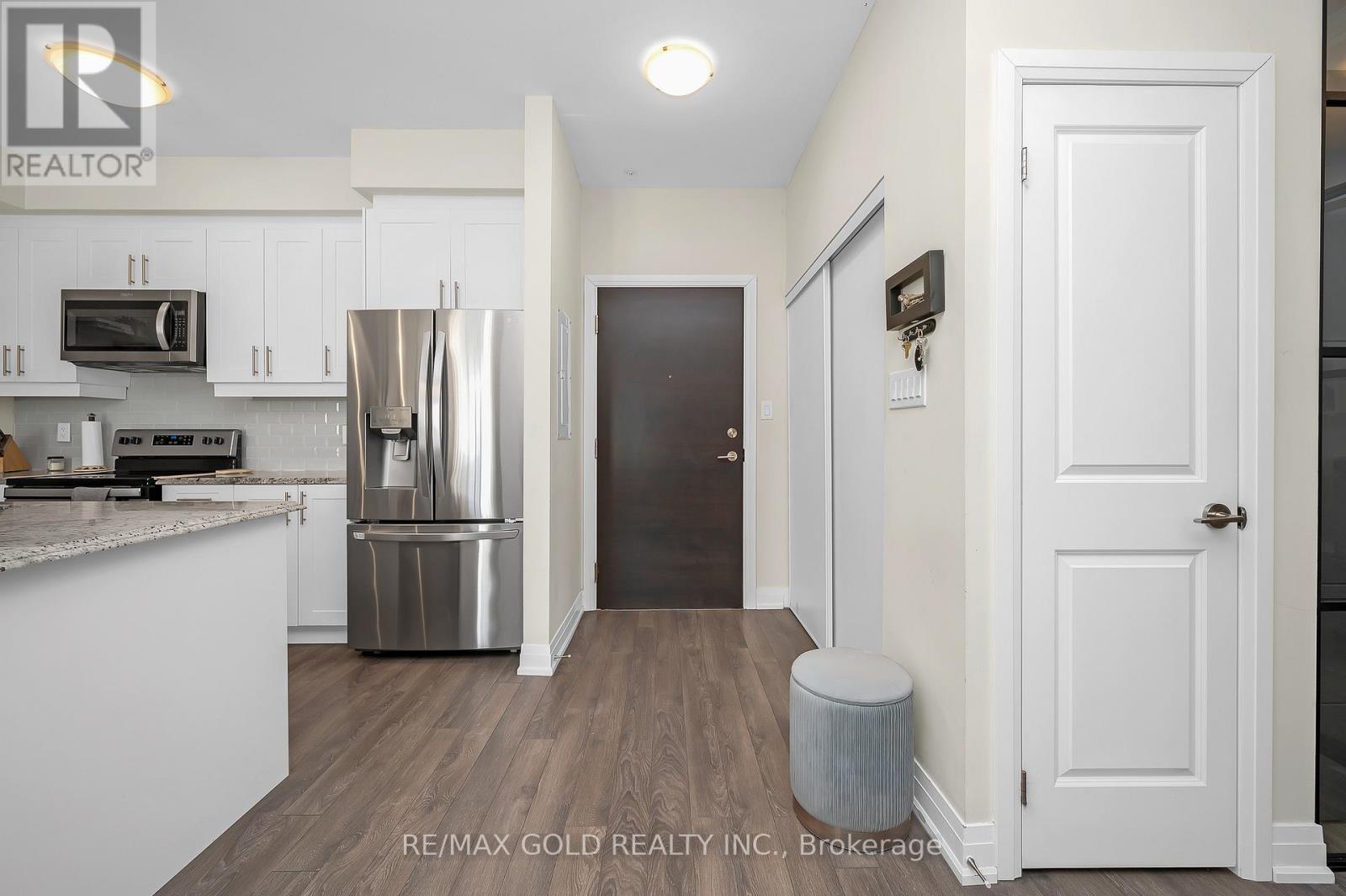 222 - 150 Oak Park Boulevard, Oakville, Ontario  L6H 3P2 - Photo 11 - W12717648