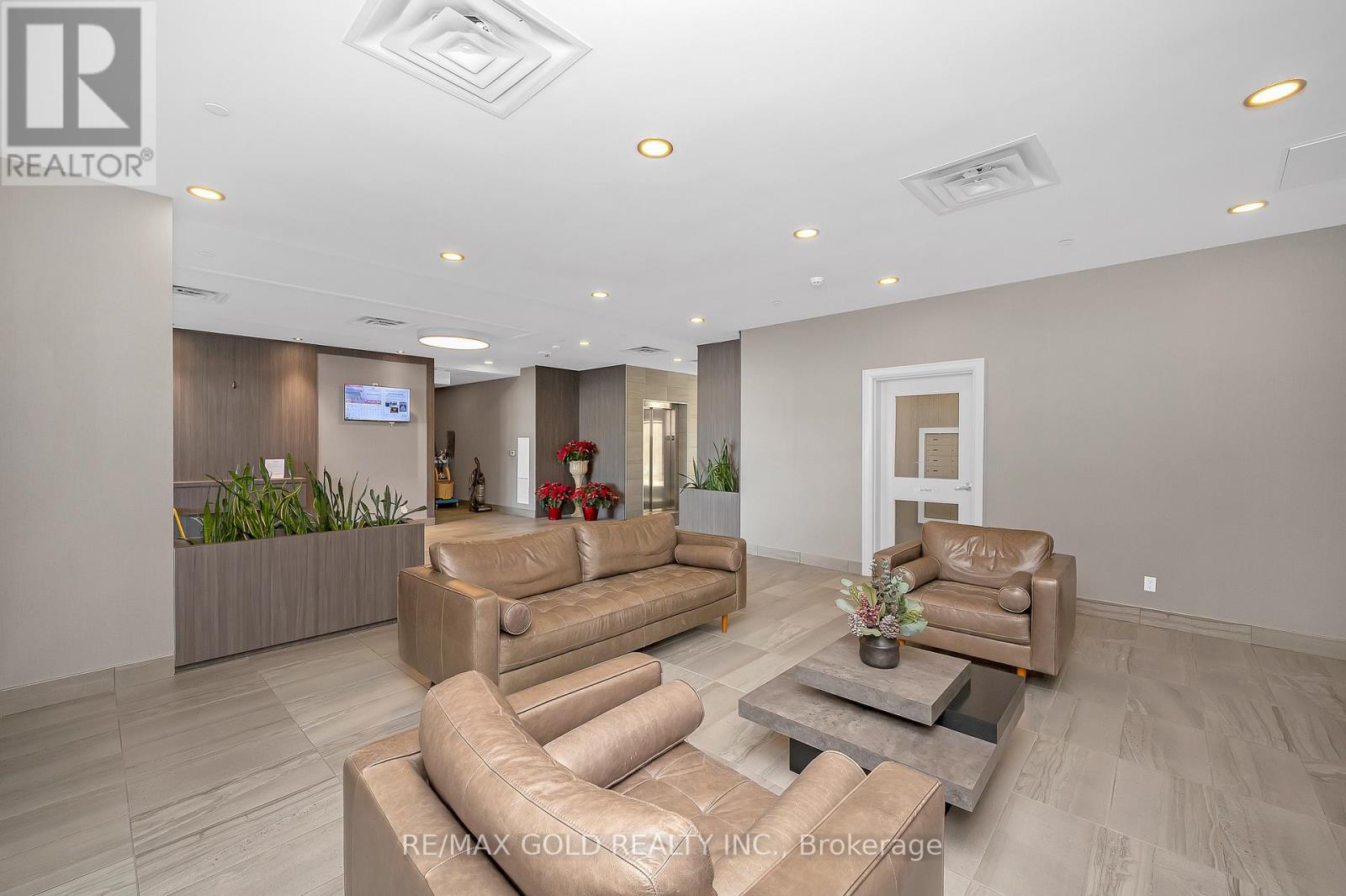 222 - 150 Oak Park Boulevard, Oakville, Ontario  L6H 3P2 - Photo 6 - W12717648