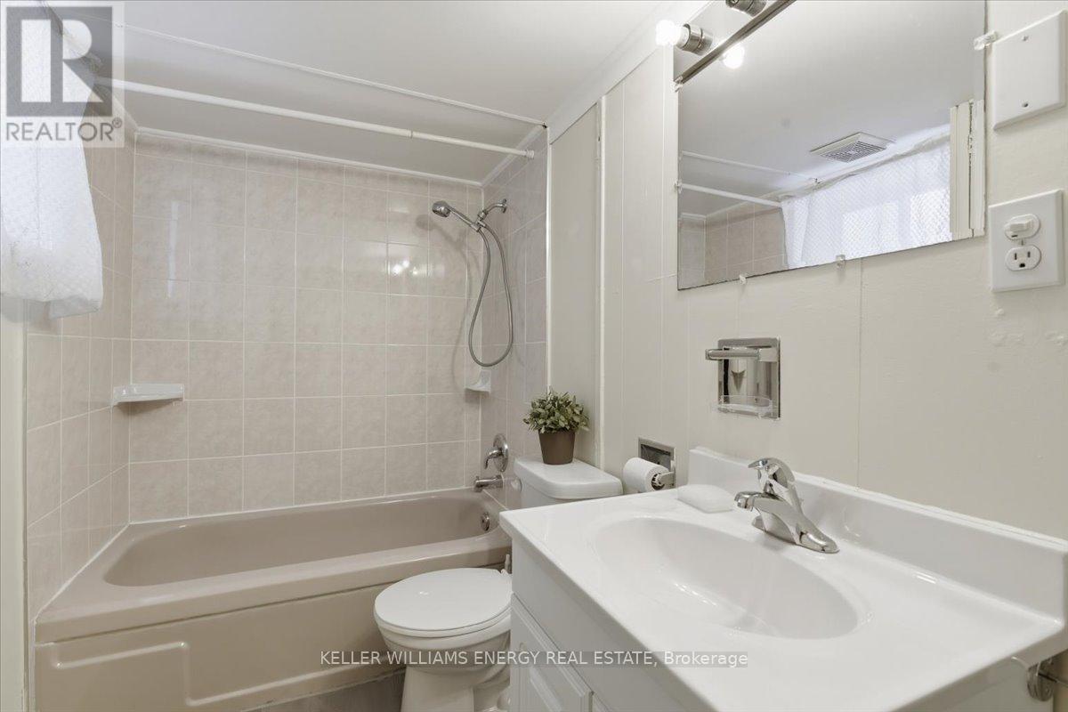 81 Haymarket Road, Toronto, Ontario  M3L 1H8 - Photo 32 - W12642060