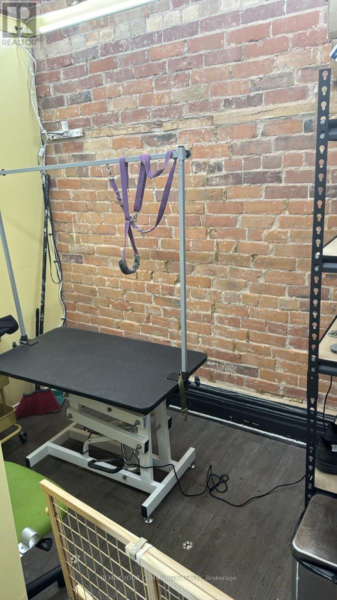 2741 Dundas Street W, Toronto, Ontario  M6P 1Y1 - Photo 7 - W12717776