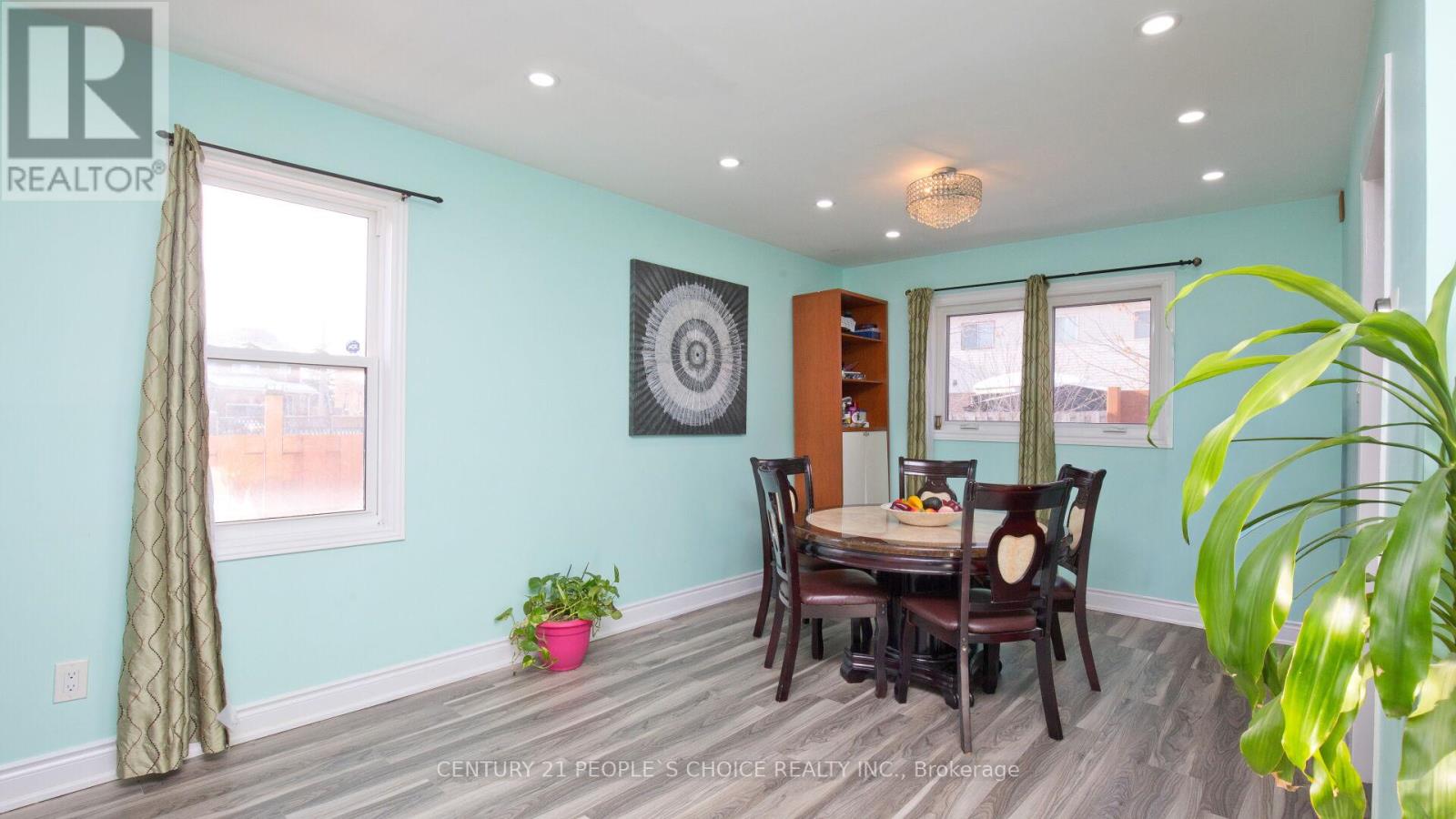 70 Tulip Drive, Brampton, Ontario  L6Y 3W7 - Photo 11 - W12717782